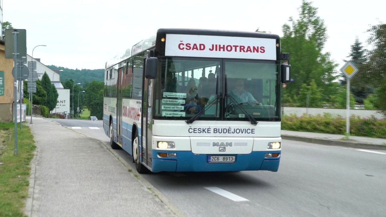 (Autobusem) na výlet backdrop image
